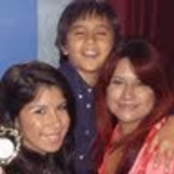 Meet your Posher, Arlette - Picture 1 of 2